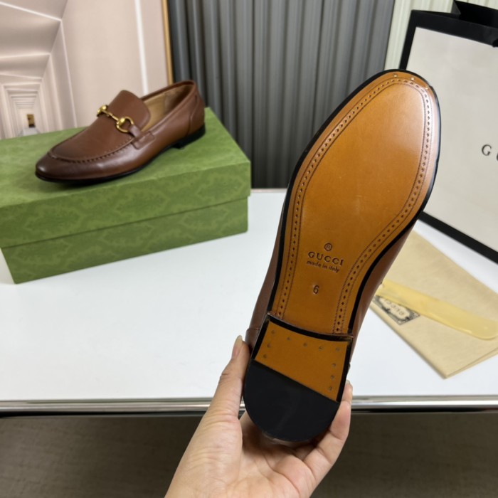 Gucci 023 Casual shoes XM053