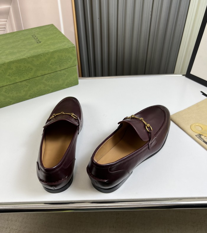 Gucci 023 Casual shoes XM053