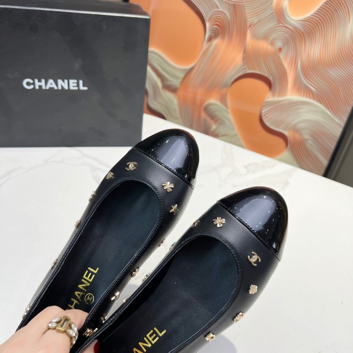 Chanel 023 Casual shoes XM053
