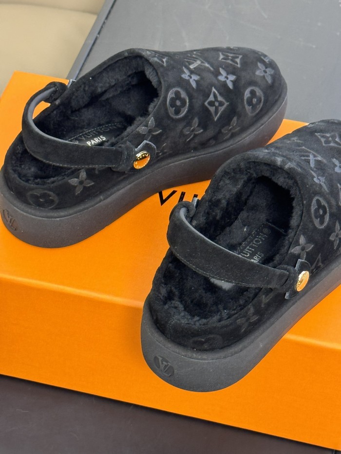 LV shoes 018 XM023