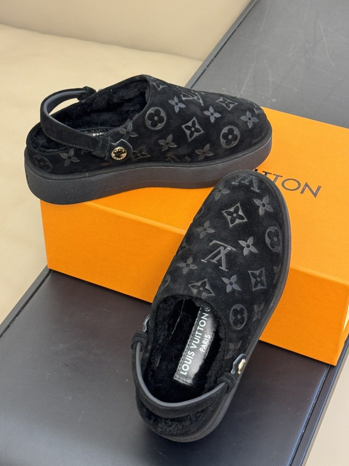 LV shoes 018 XM023