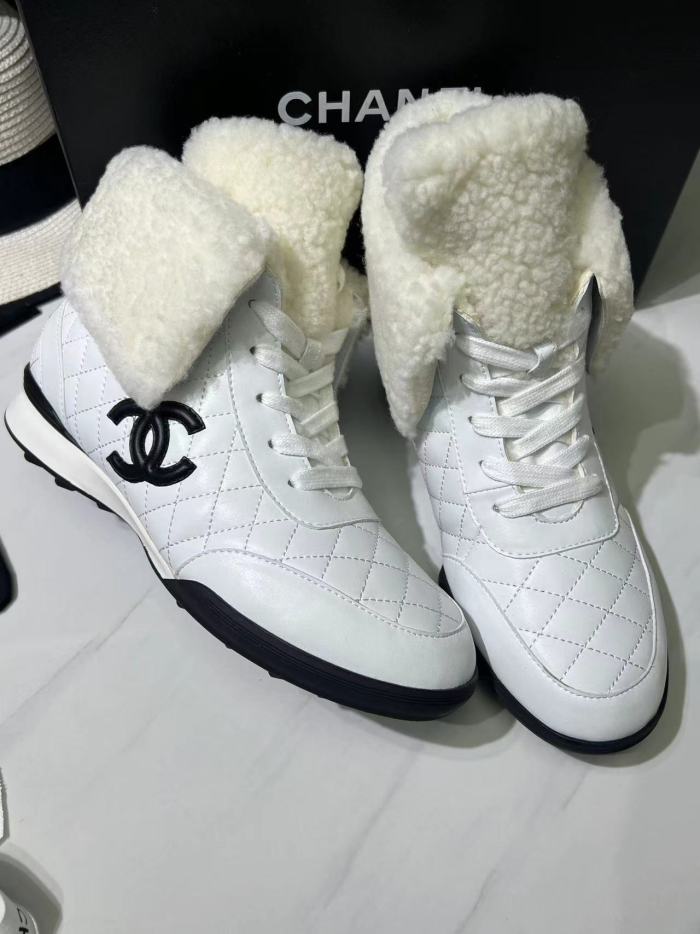 Chanel 022 Casual shoes XM053