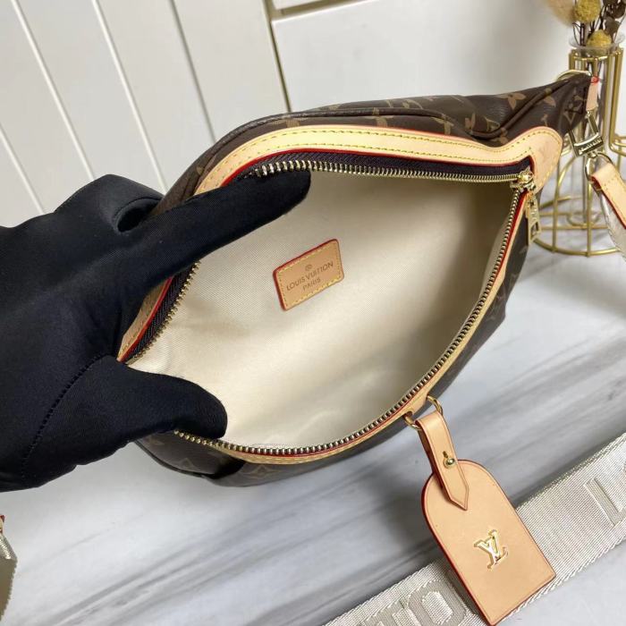 LV46784CS031 38×16×7.5cm