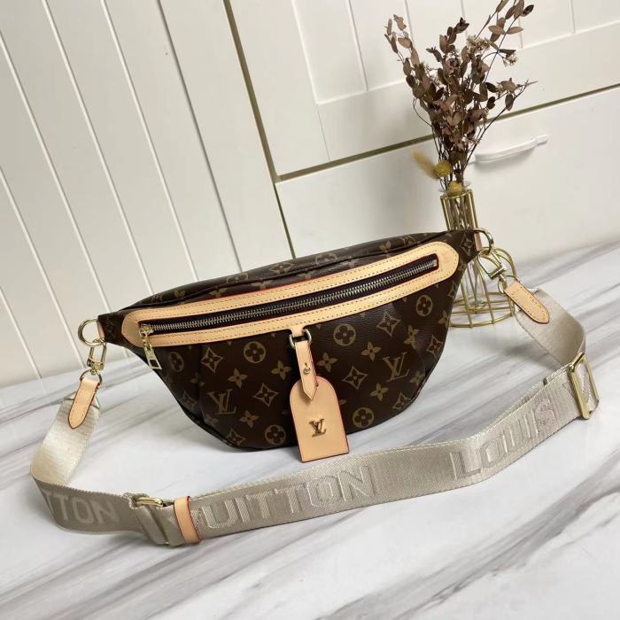 LV46784CS031 38×16×7.5cm