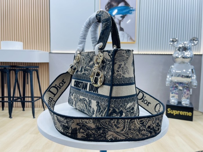 High quality Dior Medium Lady D-Lite Bag 9920 DD003 24cm
