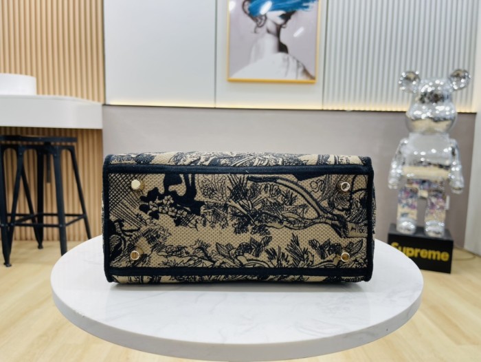 High quality Dior Medium Lady D-Lite Bag 9920 DD003 24cm