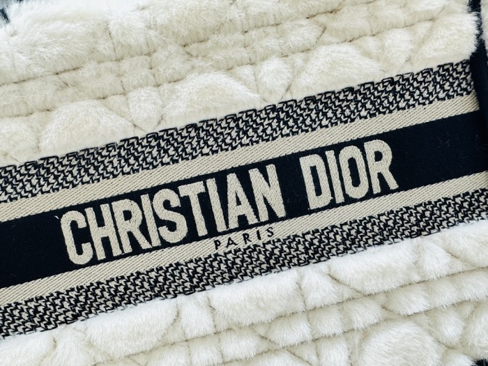 High quality Dior Book Tote 001 DD071032042 26.5-42cm