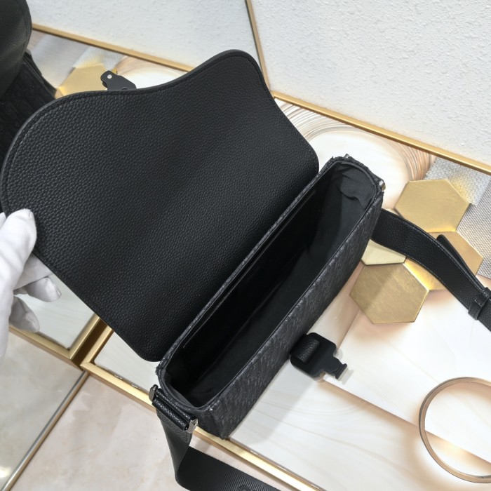 Dior Mini Saddle Bag With Strap 9911 XB012 23cm