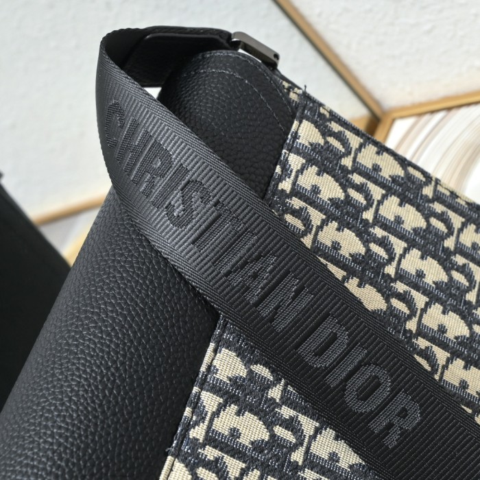 Dior Mini Saddle Bag With Strap 9911 XB012 23cm