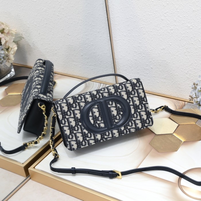 Dior CD Signature Mini Bag 5999 XB071 21cm