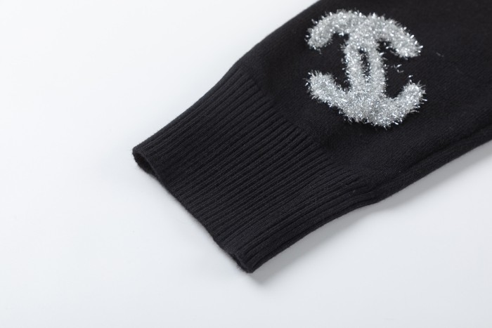 Chanel Knitwear 001