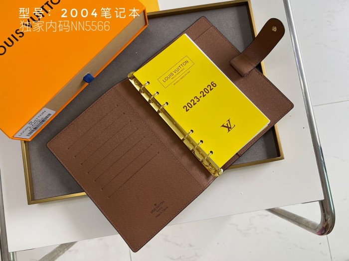 LV2004MQ06 14*18.5 CM