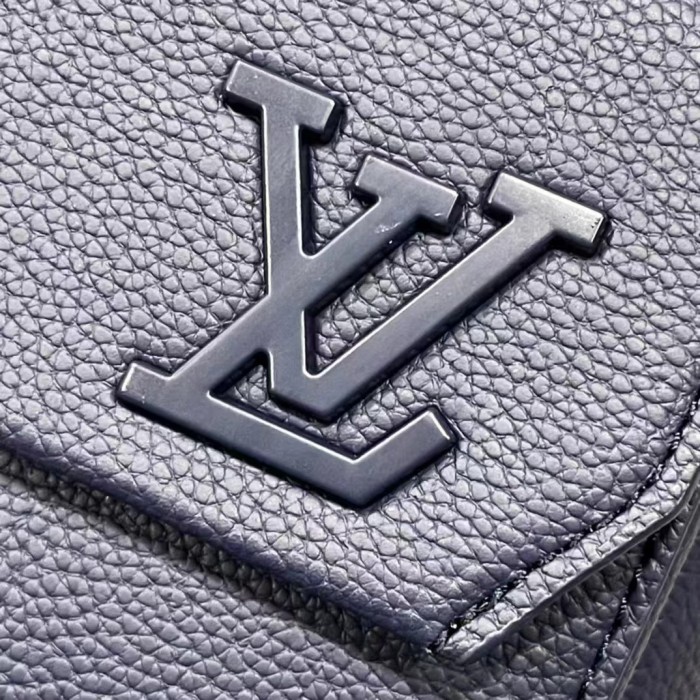LV Pilot Slingbag M23736 XX061 20cm