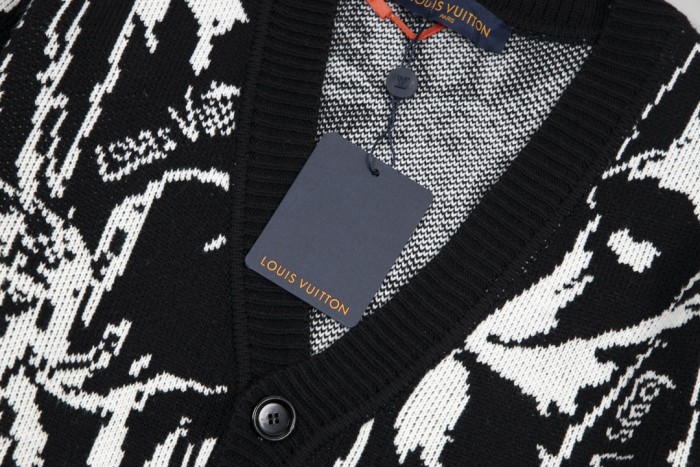 LV Knitwear 029