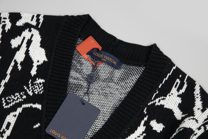 LV Knitwear 029
