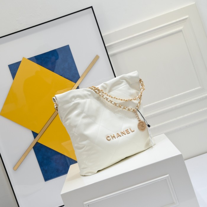 Chanel 23S bag AS3260 LM081 37cm