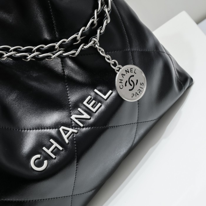 Chanel 23S bag AS3260 LM081 37cm