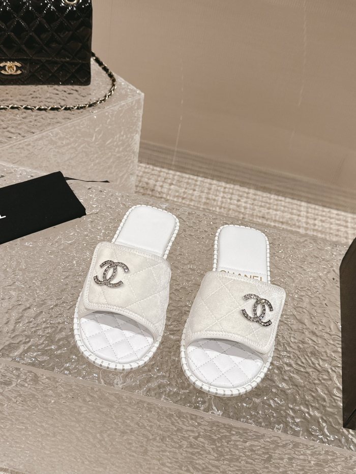 Chanel shoes 033 XM092