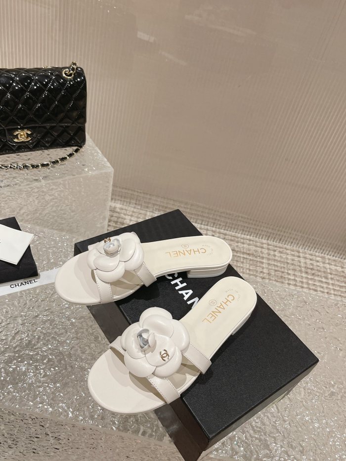 Chanel shoes 047 XM082