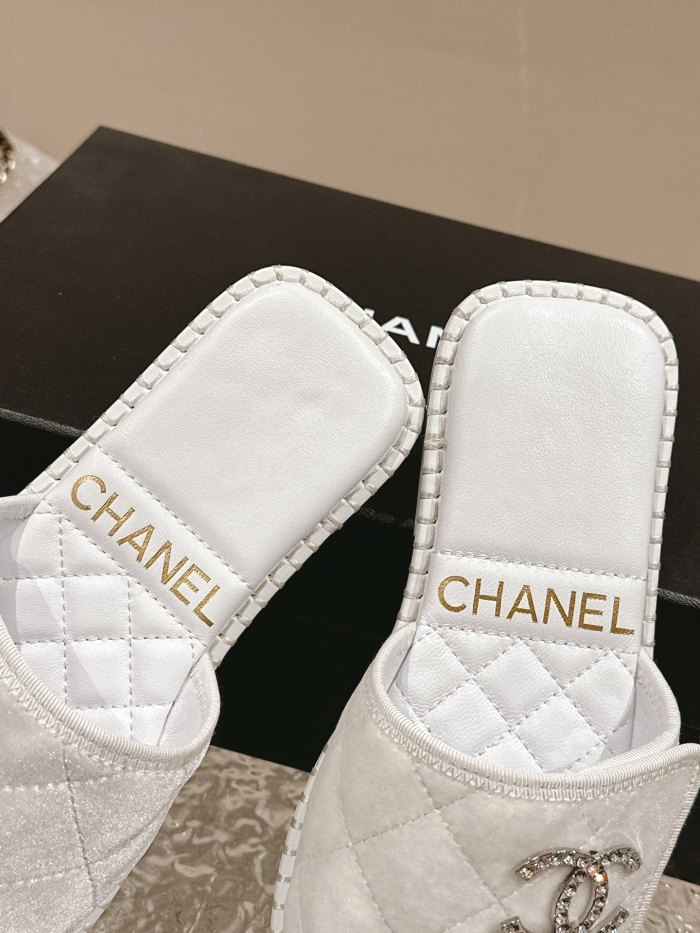 Chanel shoes 033 XM092
