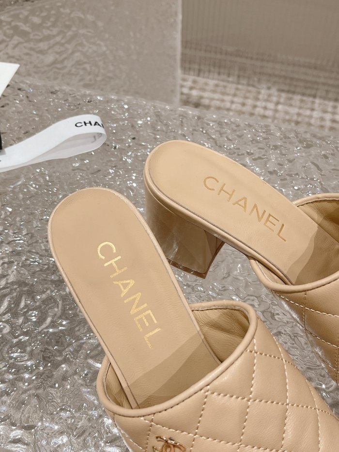 Chanel shoes 043 XM082