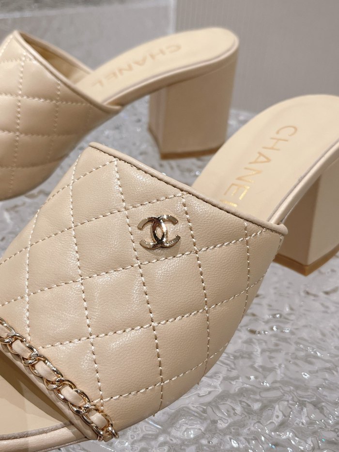 Chanel shoes 043 XM082