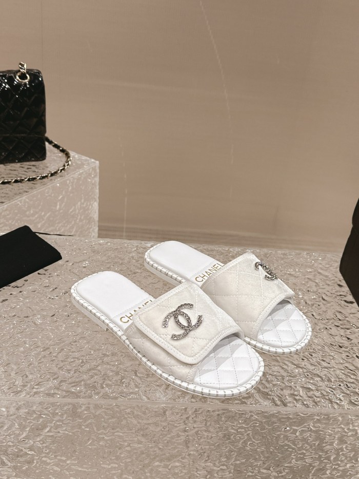 Chanel shoes 033 XM092