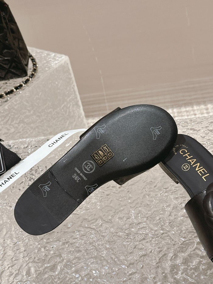 Chanel shoes 044 XM062