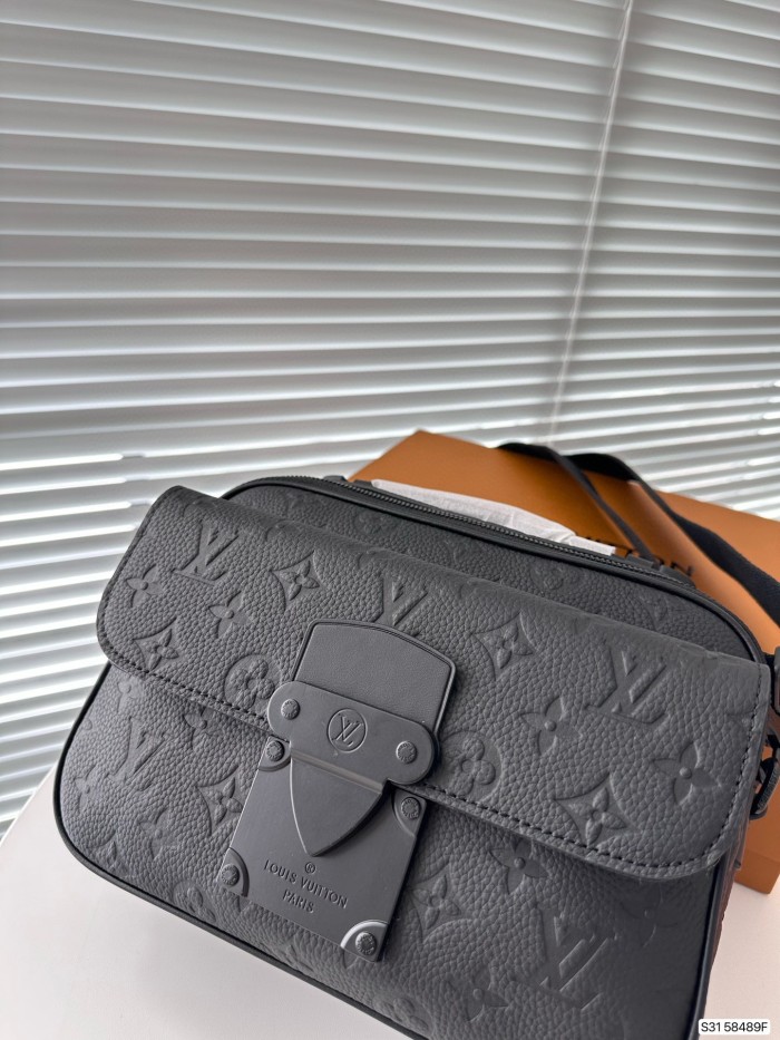 High quality LV S Lock Messenger Bag M58489 DB022 24cm