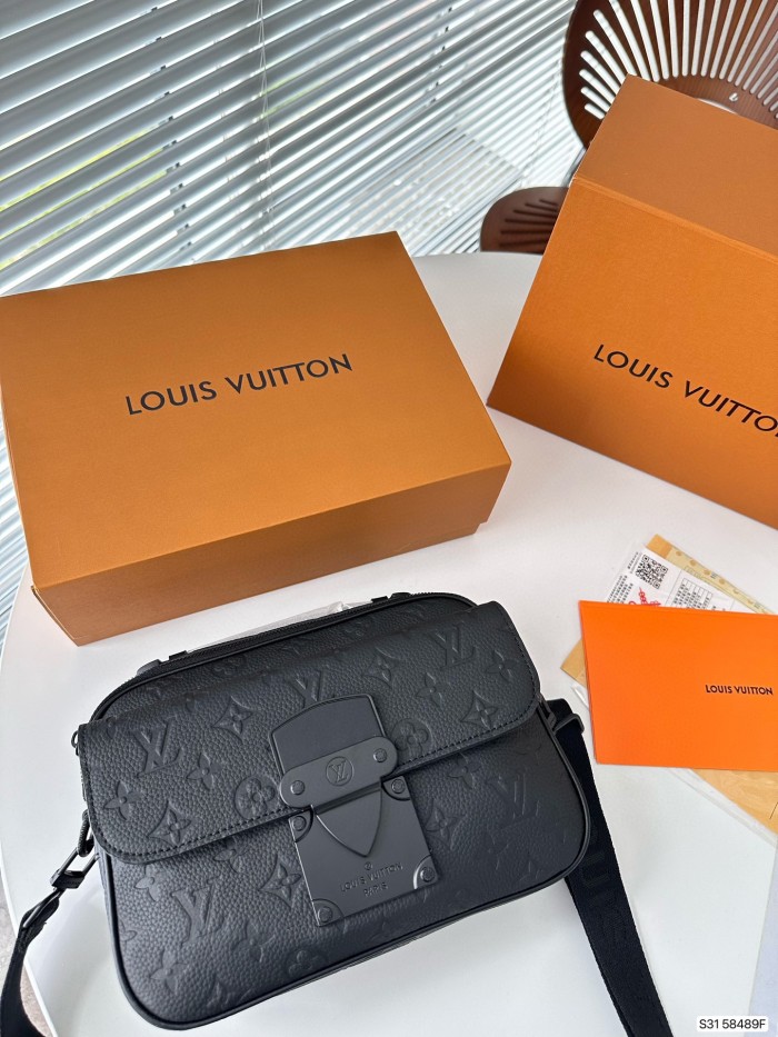 High quality LV S Lock Messenger Bag M58489 DB022 24cm