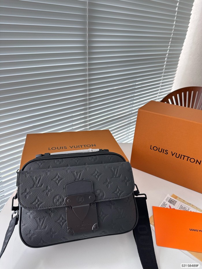 High quality LV S Lock Messenger Bag M58489 DB022 24cm