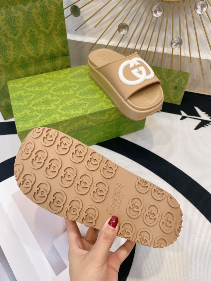 Gucci shoes 040 XM091