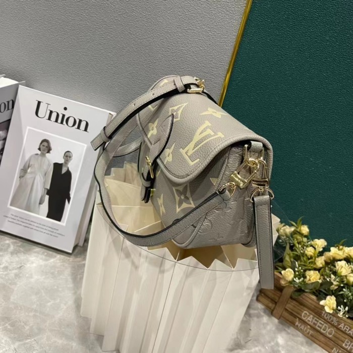 LV DIANE Bag M45985 XX061 25cm