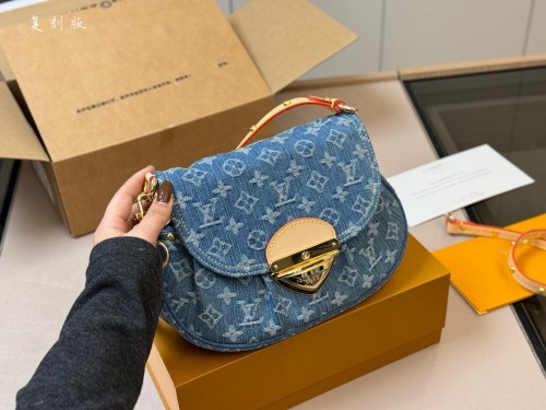 LV Shoulder Bag 001 DB522 26cm