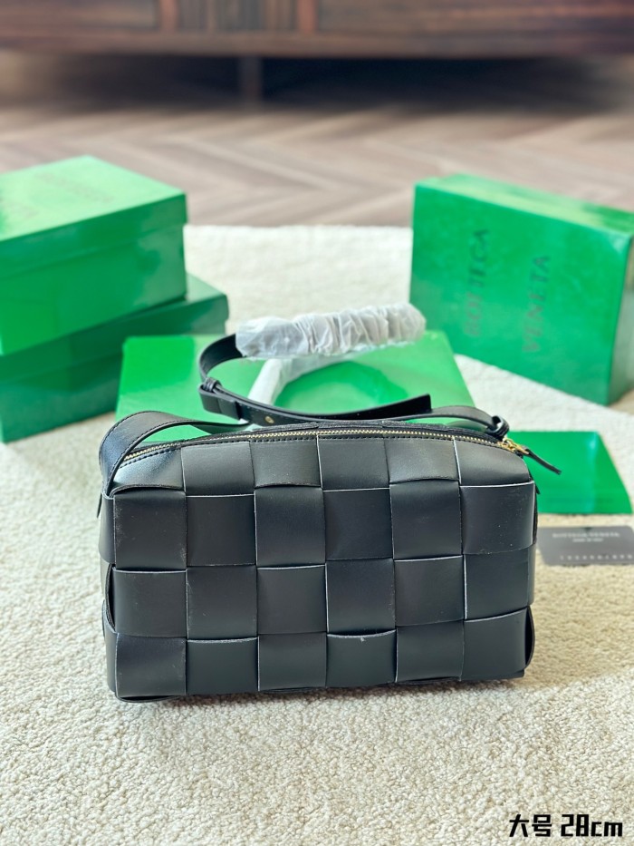 Bottega Veneta Cassette Bag 004 DB551 28cm