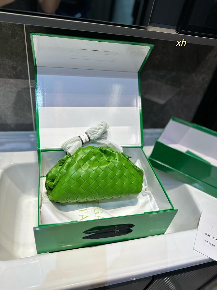 Bottega Veneta Mini Pouch 005 DB561 20cm