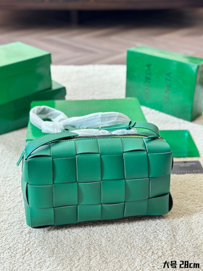 Bottega Veneta Cassette Bag 004 DB551 28cm