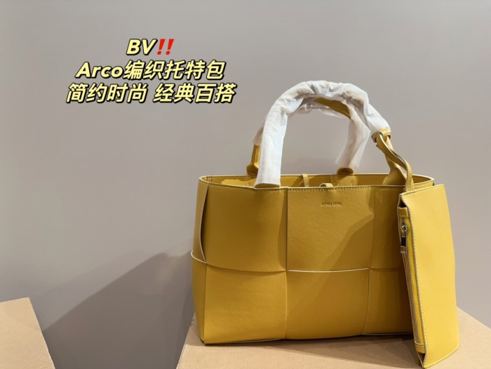 Bottega Veneta Arco Tote 003 DB041 32cm