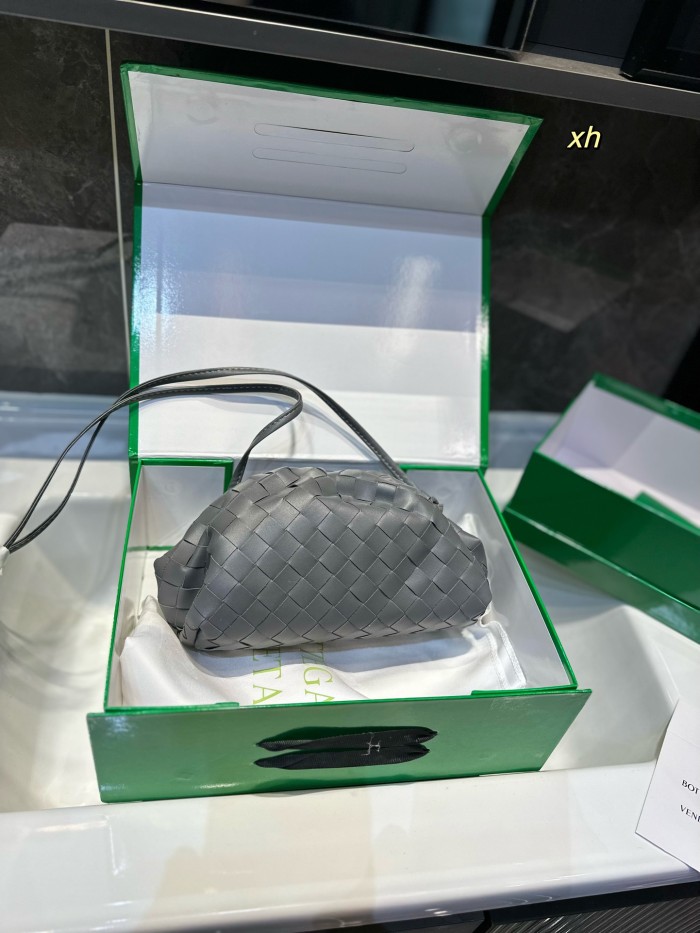 Bottega Veneta Mini Pouch 005 DB561 20cm
