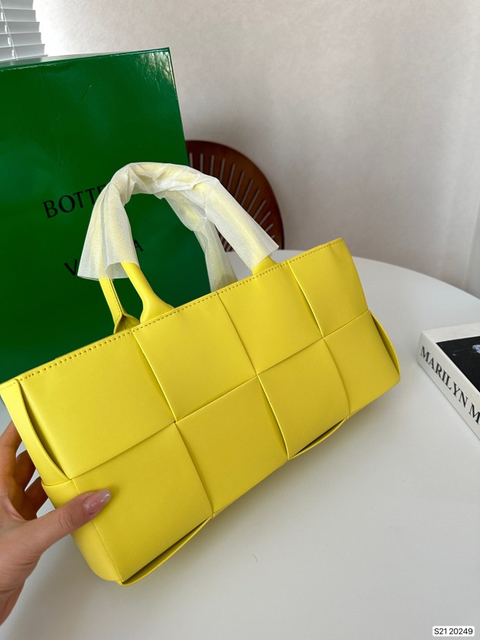 Bottega Veneta Tote 20249 DB071 33cm