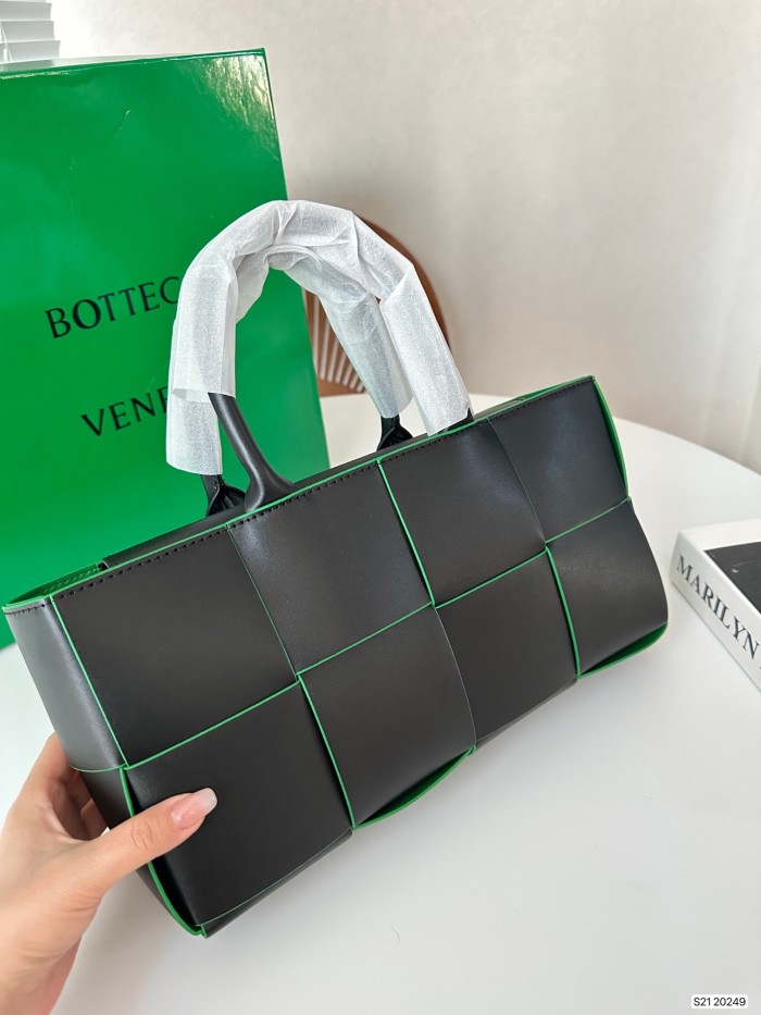 Bottega Veneta Tote 20249 DB071 33cm
