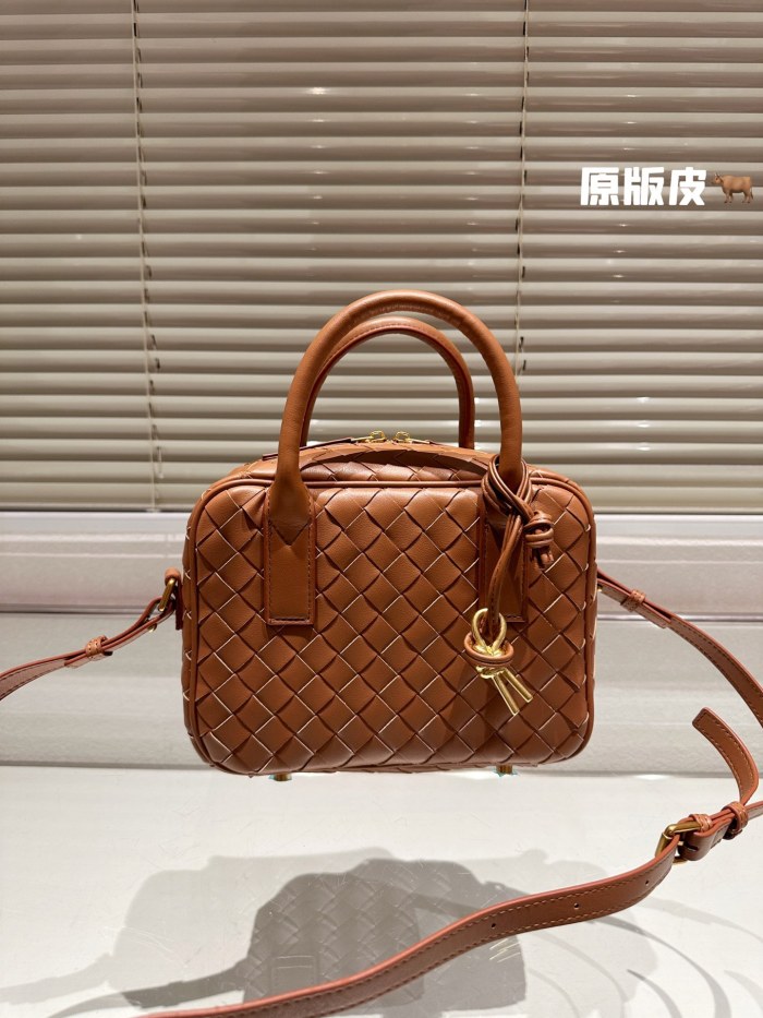 Bottega Veneta Getaway Handbag 002 DB542 23cm