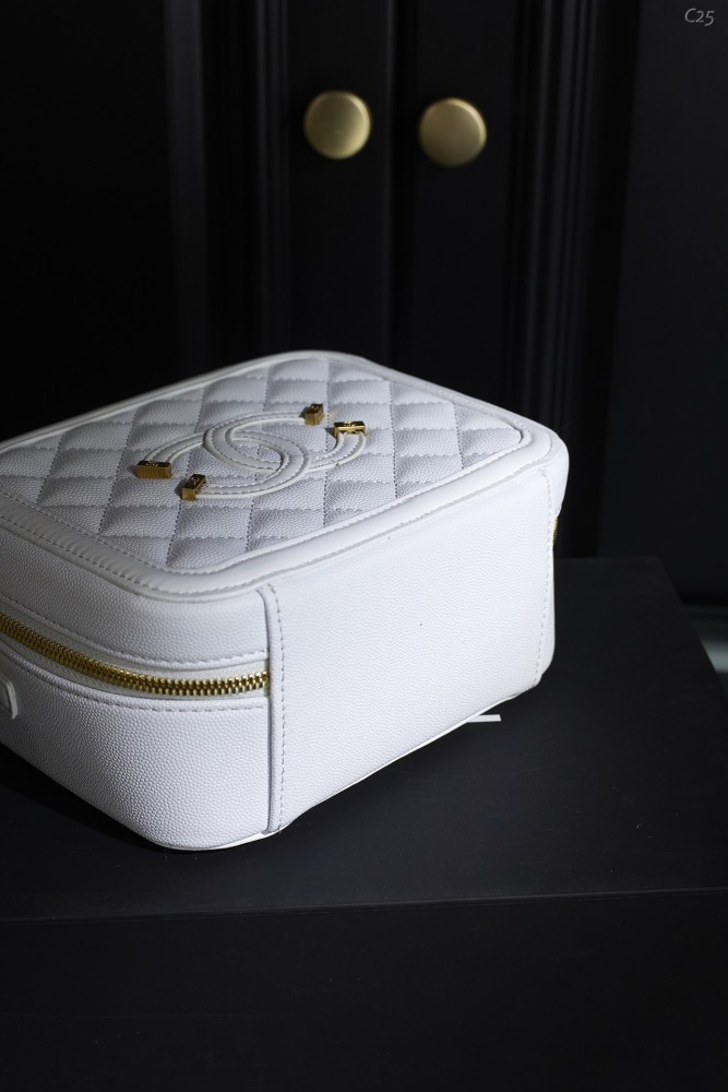 Chanel Case Bag 008 DB571 18cm