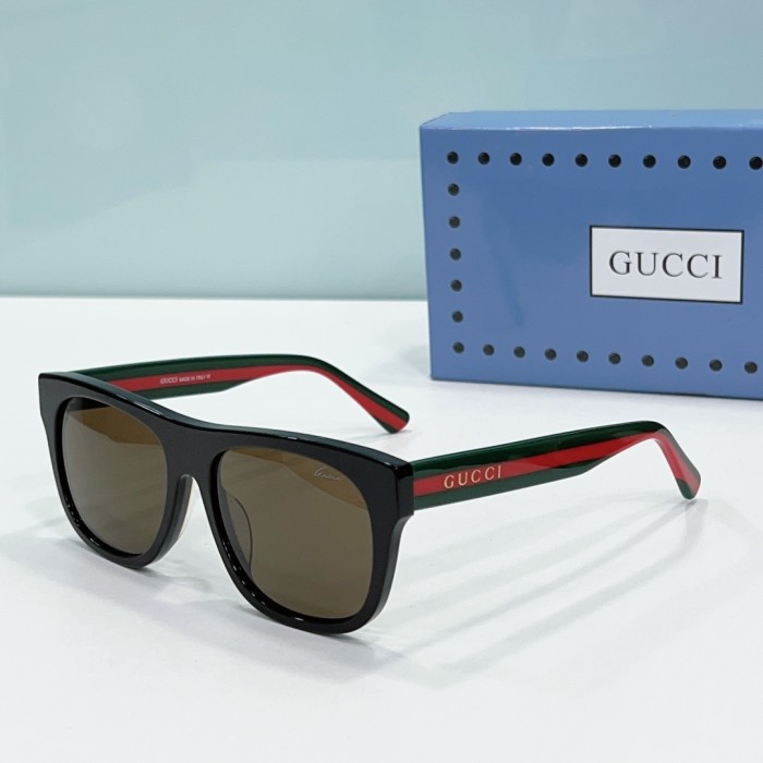 Gucci Sunglasses GG0341S SM021