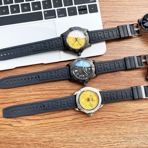 BREITLING AVENGER 43mm