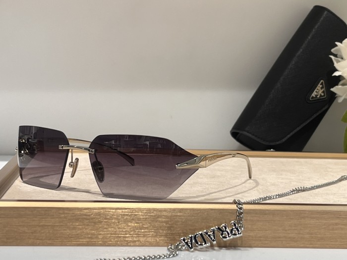 Prada Sunglasses SPRA56 SM051