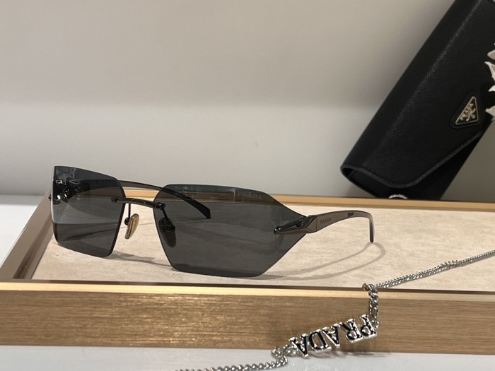 Prada Sunglasses SPRA56 SM051