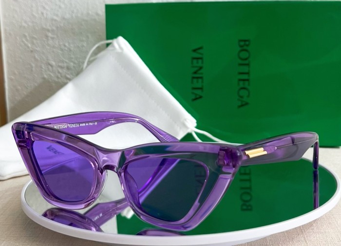 Bottega Veneta Sunglasses BV1101S SM051