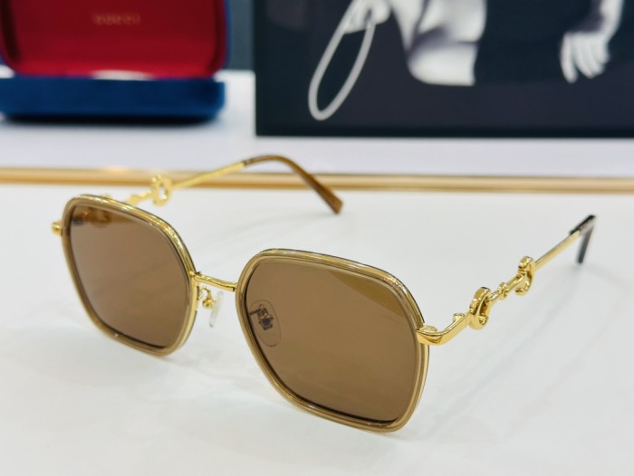 Gucci Sunglasses GG0670S SM051