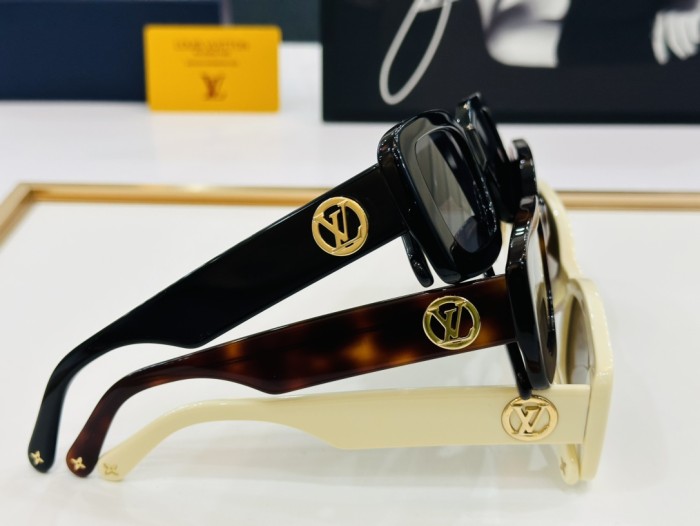 LV Sunglasses Z2421E SM051